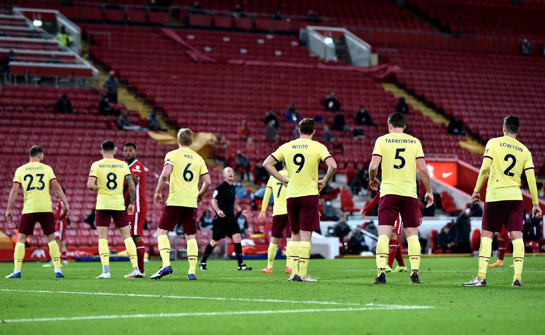 而梅努的出 而梅努的出